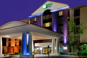 Holiday Inn Express & Suites Chesapeake, an IHG Hotel